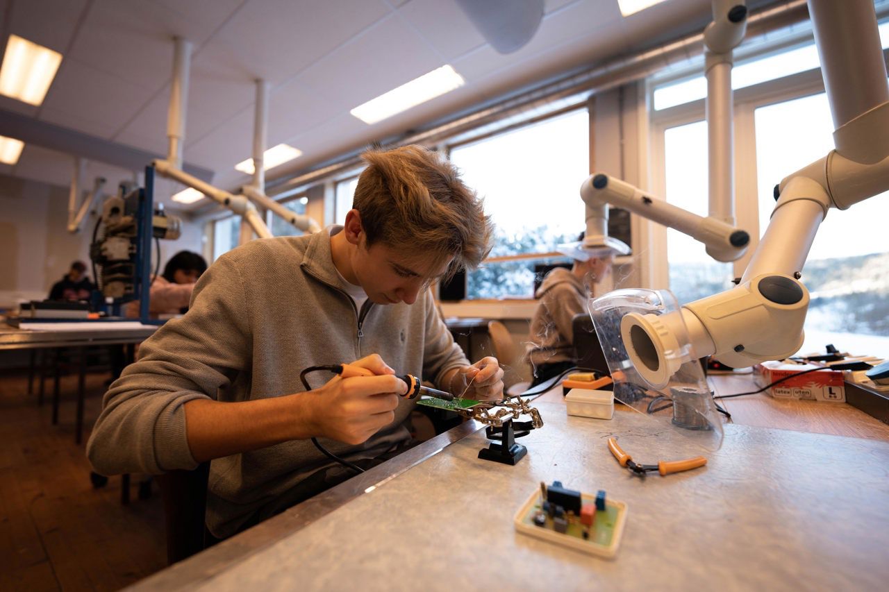Detaljarbeid på elektro